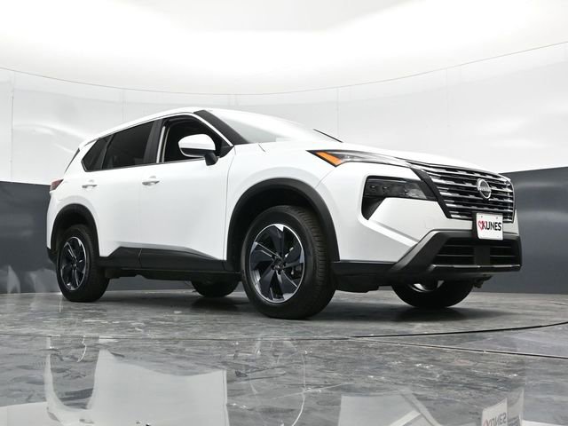 Used 2025 Nissan Rogue SV AWD/4WD image 53
