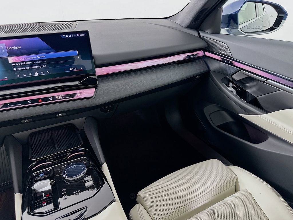 Used 2026 BMW i5 eDrive40 image 24