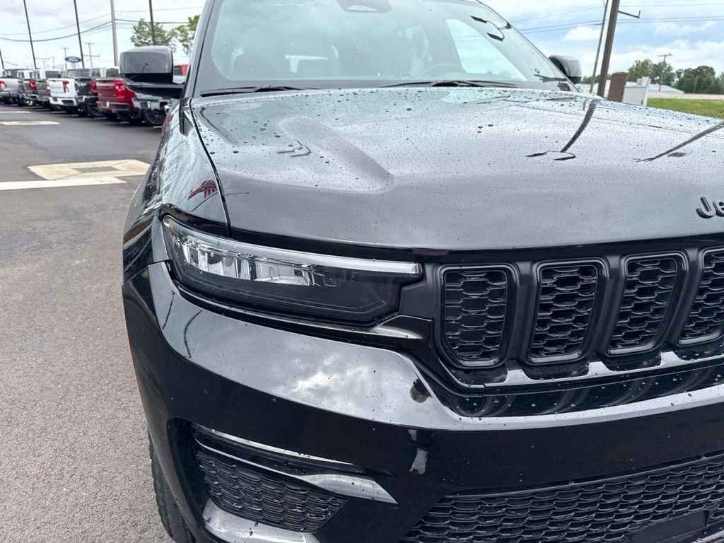 Certified 2024 Jeep Grand Cherokee Limited w/ Black Appearance Package AWD/4WD image 10