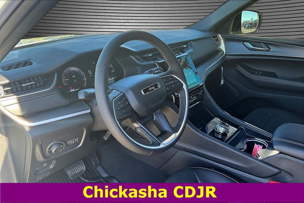 New 2025 Jeep Grand Cherokee L Altitude image 7