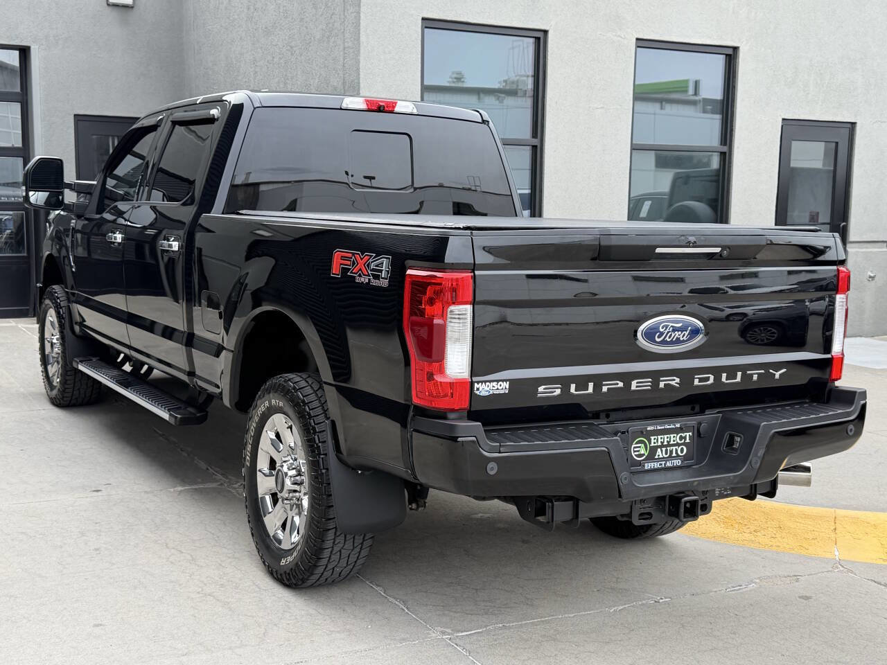 Used 2019 Ford F250 Lariat w/ Lariat Ultimate Package AWD/4WD image 8