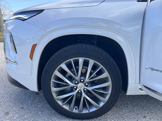 Used 2025 Buick Enclave Avenir image 38