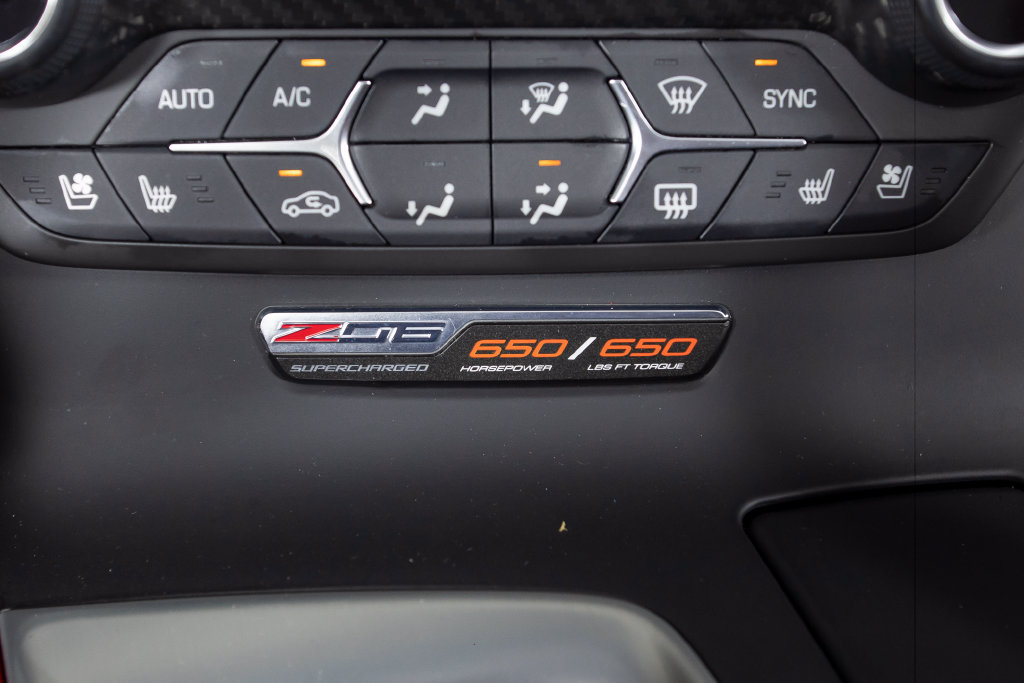 Used 2015 Chevrolet Corvette Z06 w/ 3LZ Preferred Equipment Group RWD image 37