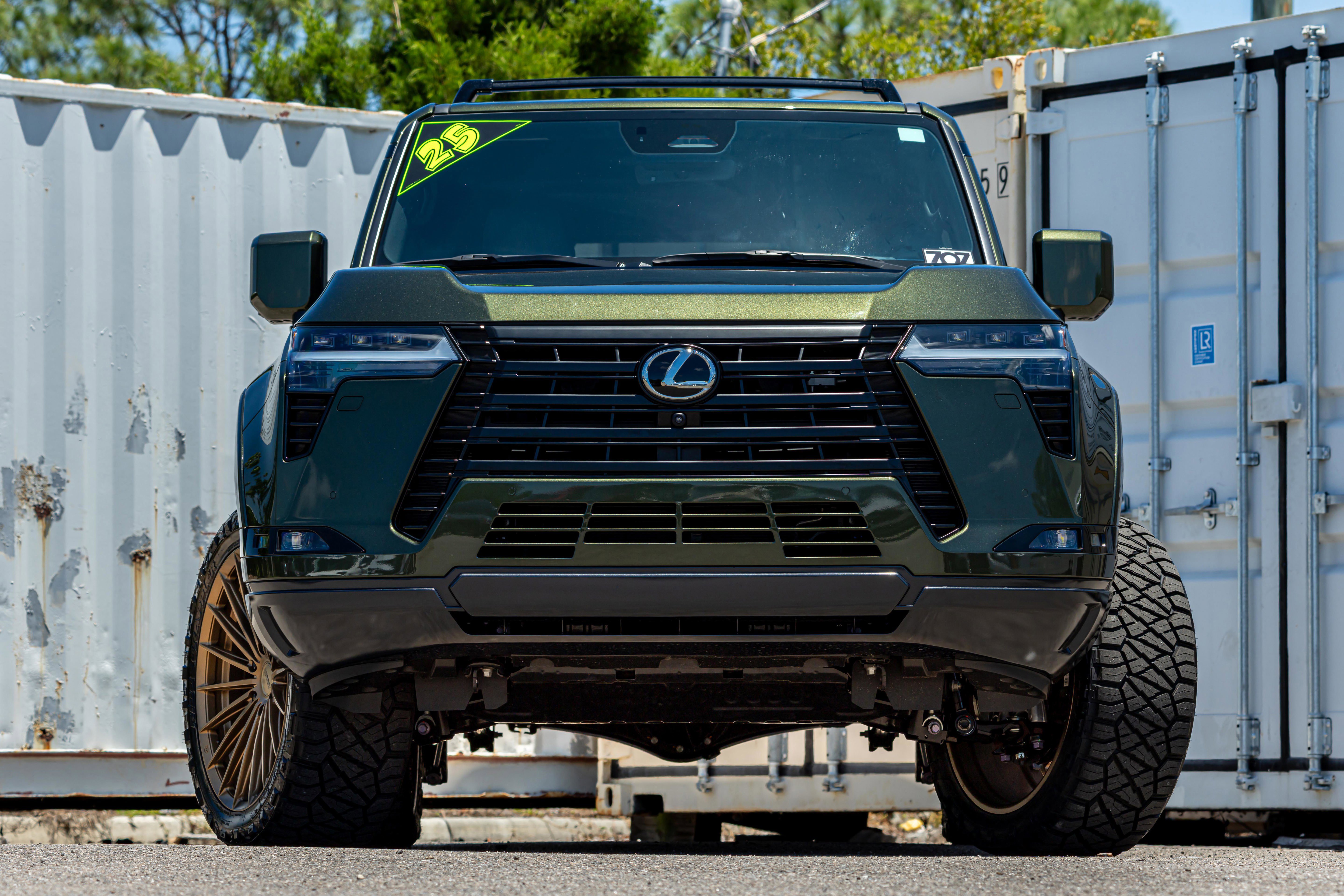 Used 2025 Lexus GX 550 w/ Accessory Package (Z1) AWD/4WD image 8
