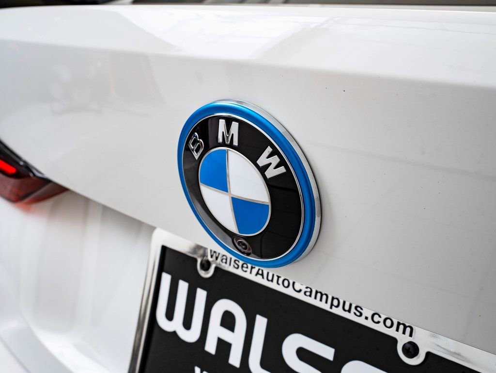 Used 2023 BMW i4 eDrive40 w/ Premium Package RWD image 18