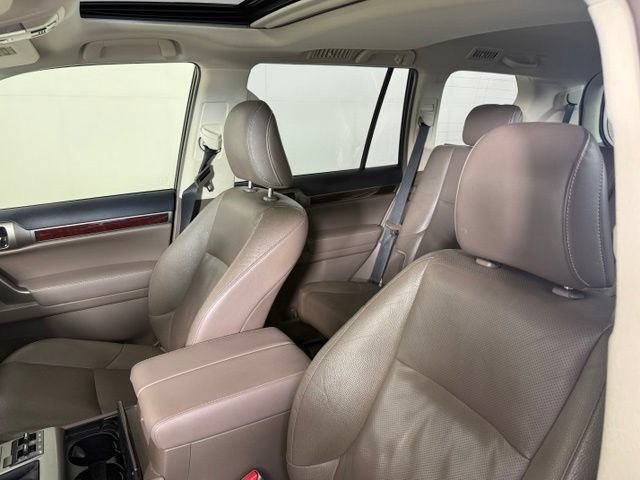 Used 2015 Lexus GX 460 w/ Premium Package AWD/4WD image 6