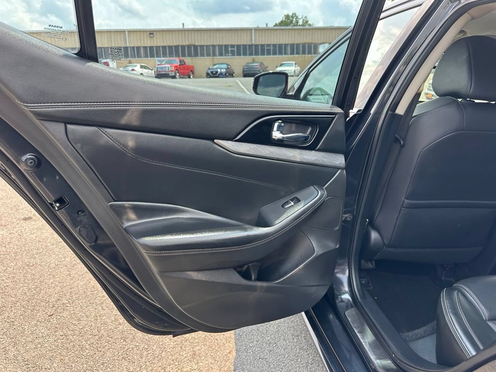 Used 2016 Nissan Maxima 3.5 SV FWD image 18