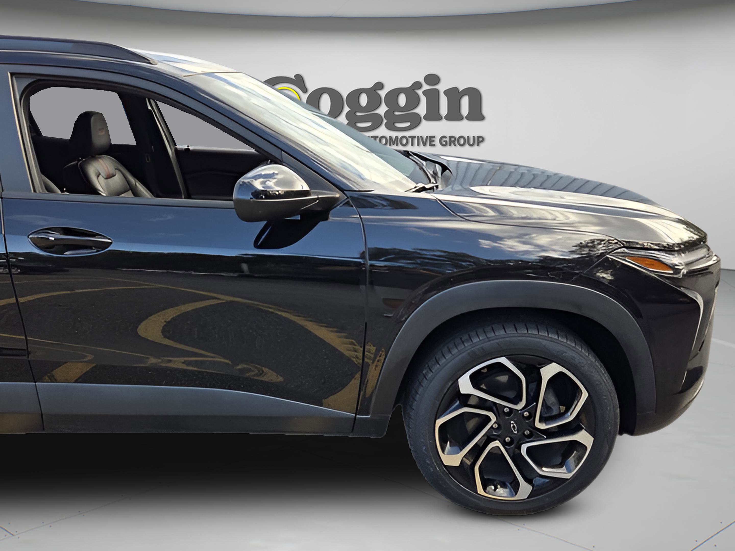 Used 2024 Chevrolet Trax RS image 36