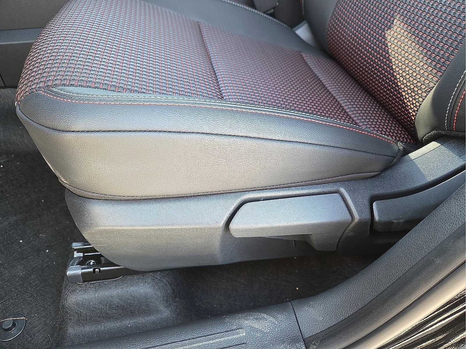 New 2026 Nissan Kicks SR w/ SR Premium Package image 13