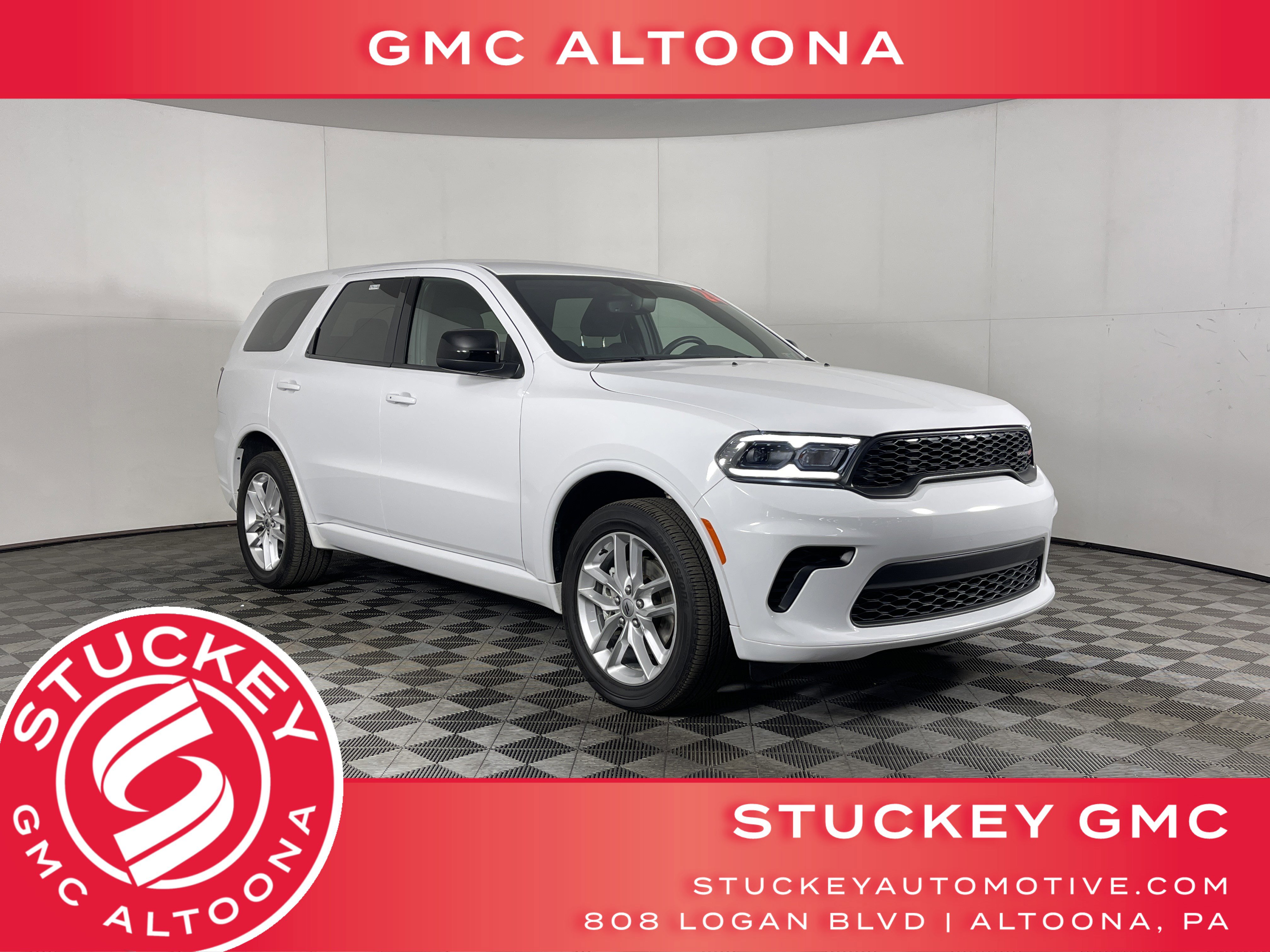 Used 2024 Dodge Durango GT image 1