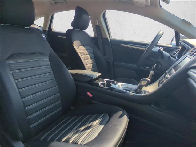 Used 2016 Ford Fusion SE FWD image 27