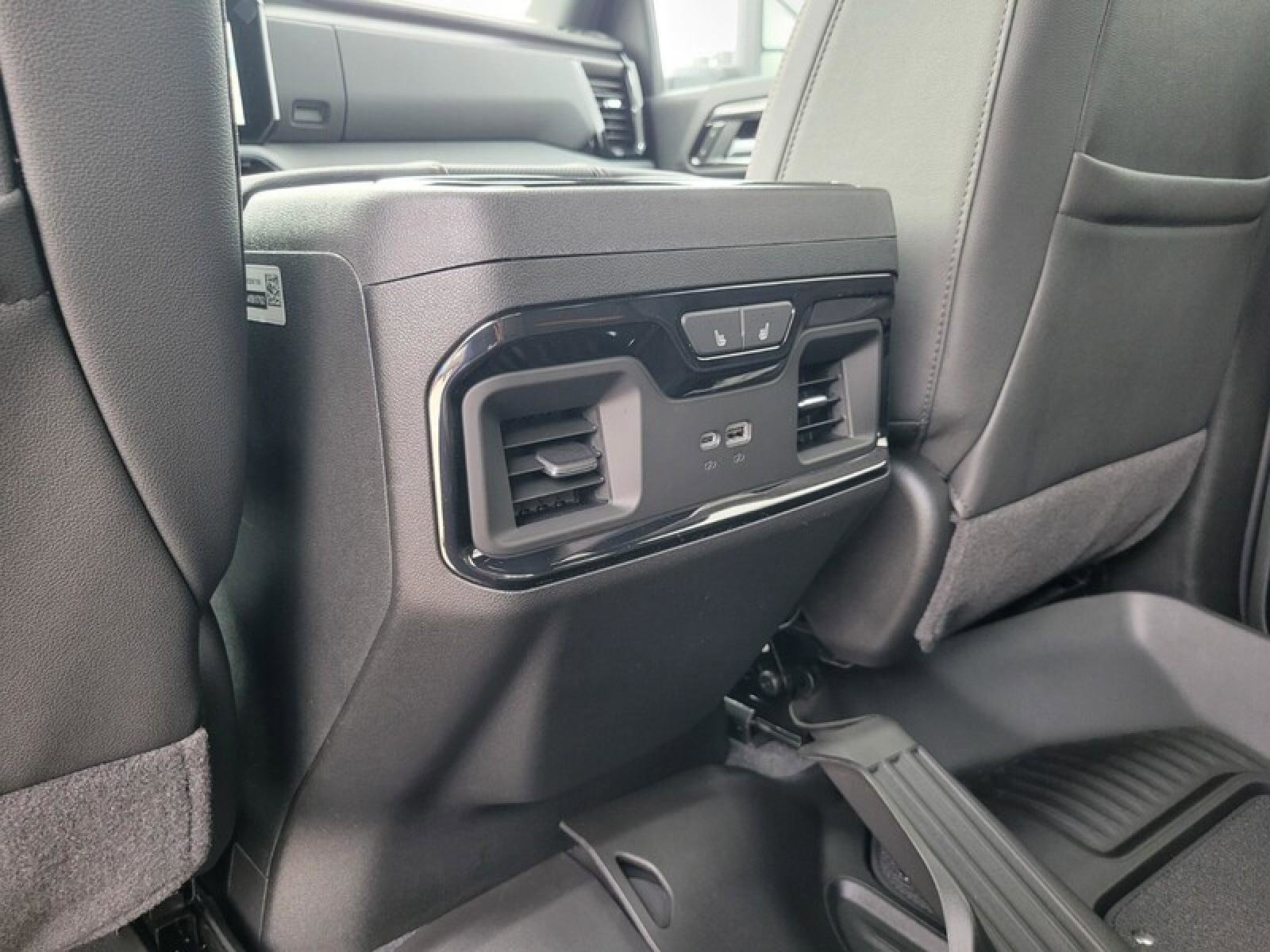 New 2026 GMC Sierra 3500 AT4 w/ AT4 Premium Plus Package image 28