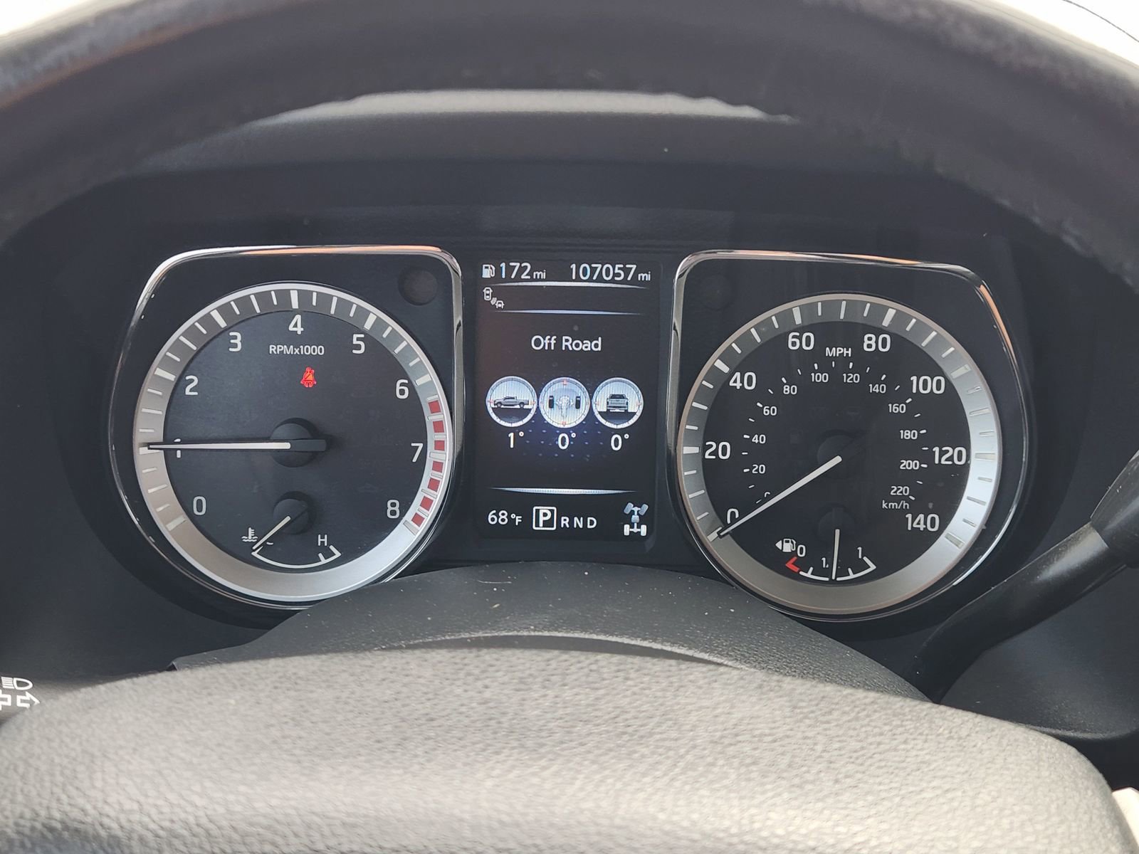 Used 2018 Nissan Titan SV w/ SV Convenience Package image 16