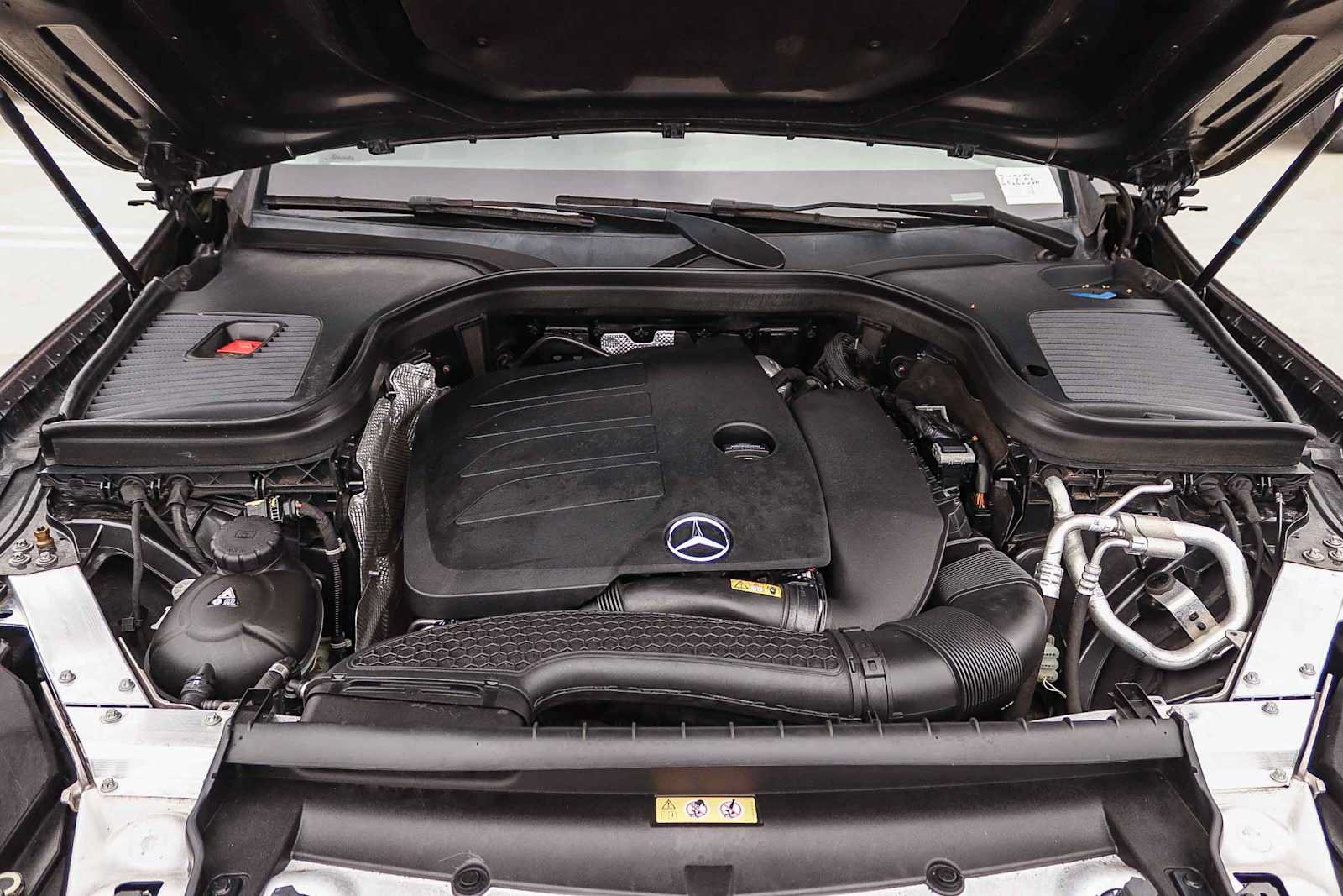 Used 2022 Mercedes-Benz GLC 300 image 27