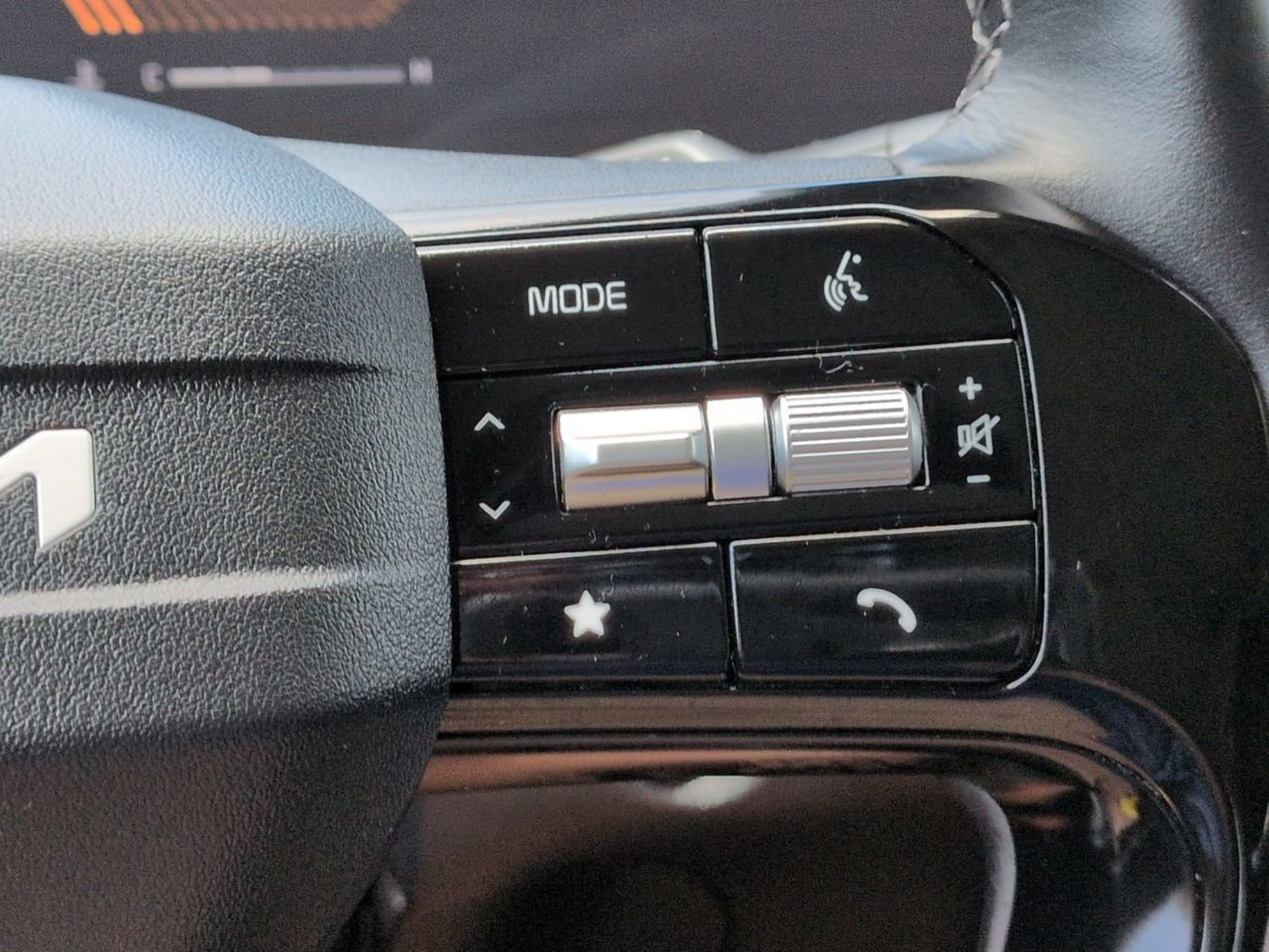 Certified 2026 Kia Sorento S FWD image 31