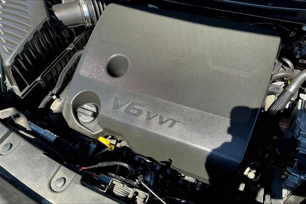 Used 2023 Chevrolet Traverse LT FWD image 35