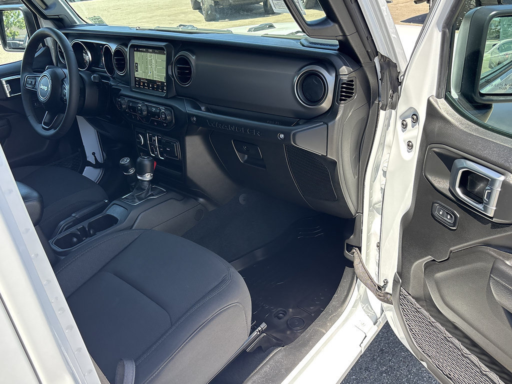Used 2023 Jeep Wrangler Unlimited Sport AWD/4WD image 27