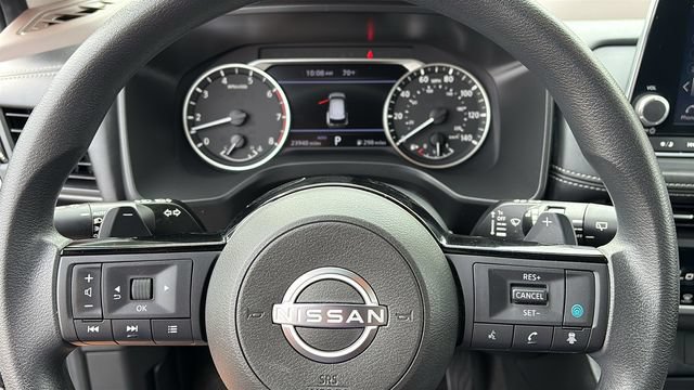 Used 2023 Nissan Rogue SV AWD/4WD image 12