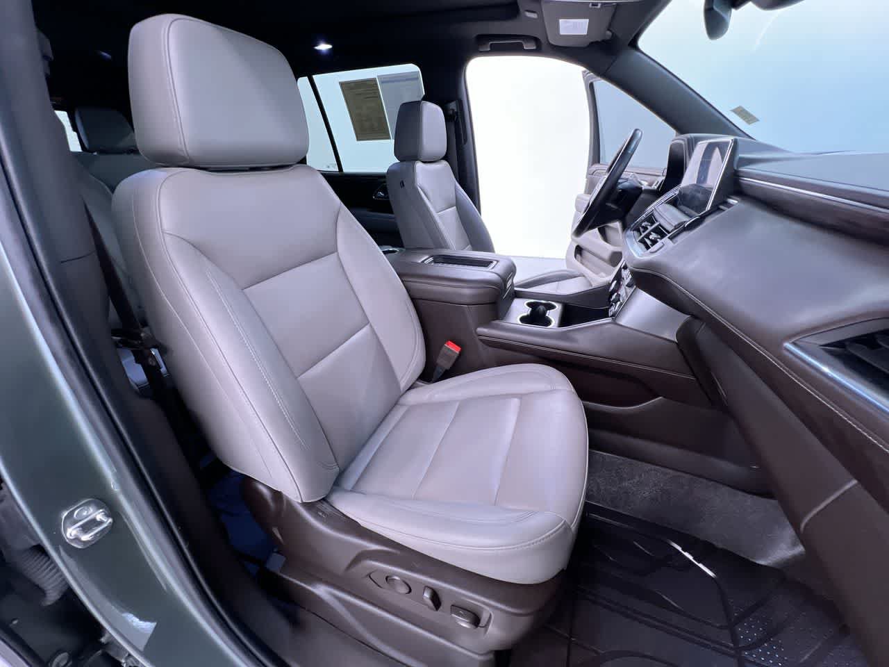 Used 2023 Chevrolet Tahoe LT w/ Luxury Package AWD/4WD image 35
