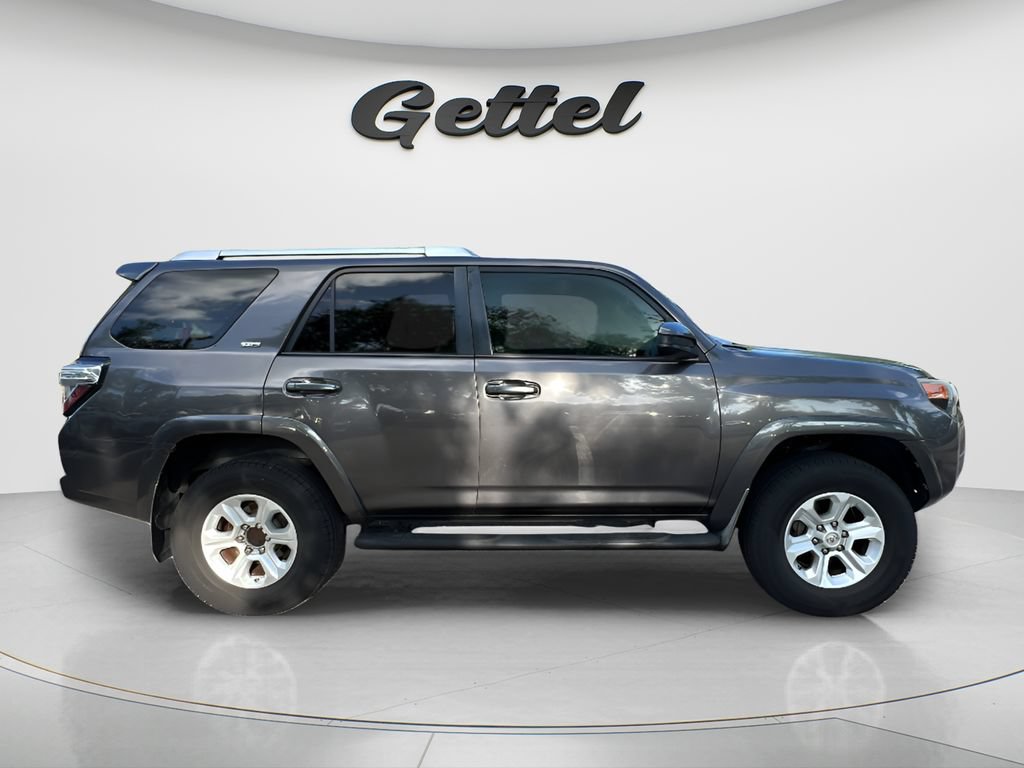 Used 2016 Toyota 4Runner SR5 RWD image 4