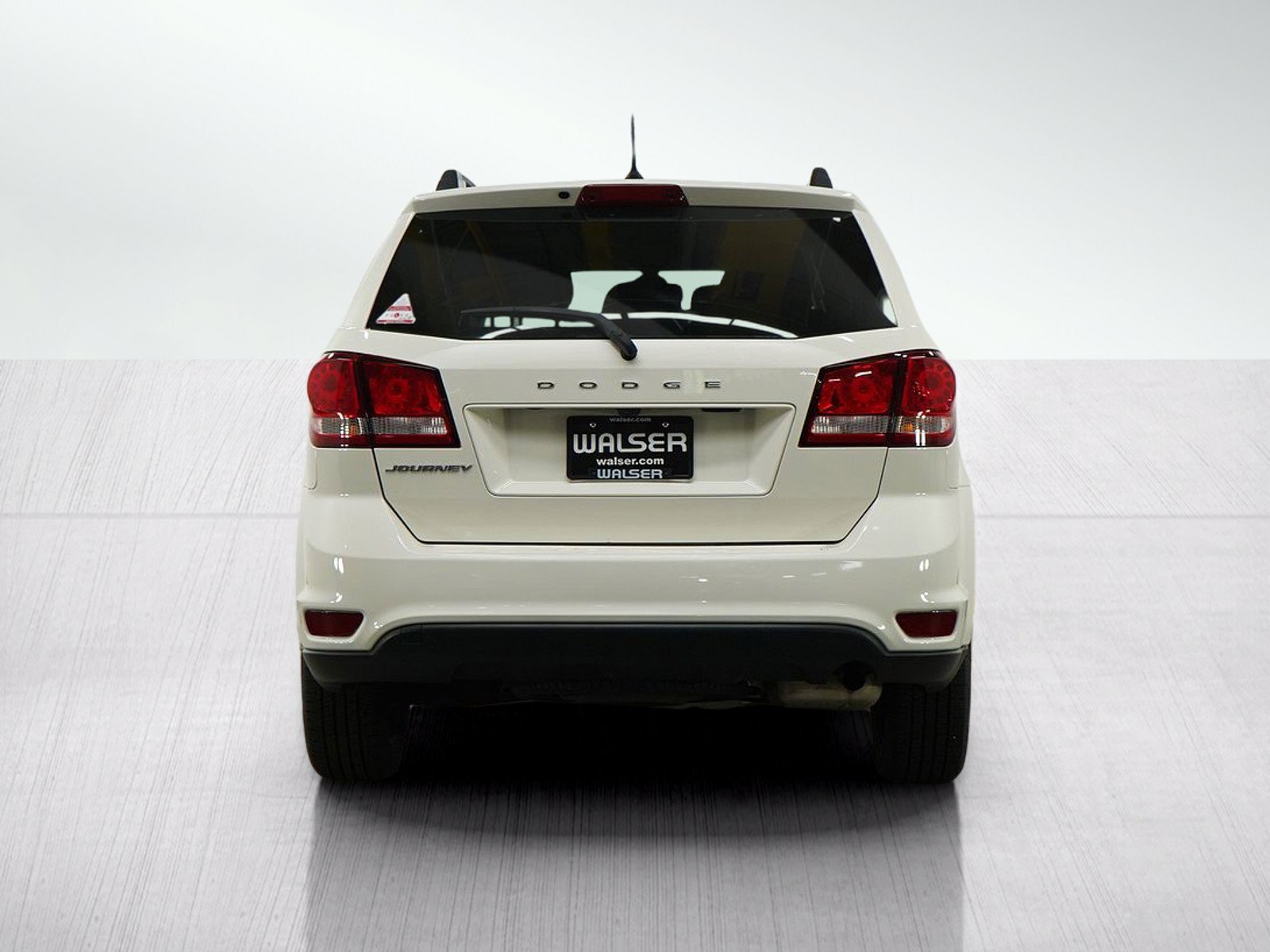 Used 2019 Dodge Journey SE w/ Blacktop Package FWD image 4