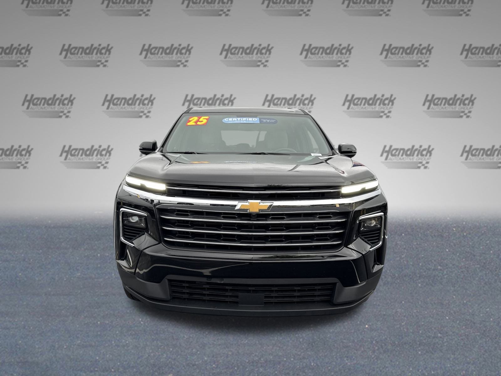 Certified 2025 Chevrolet Traverse LT image 3