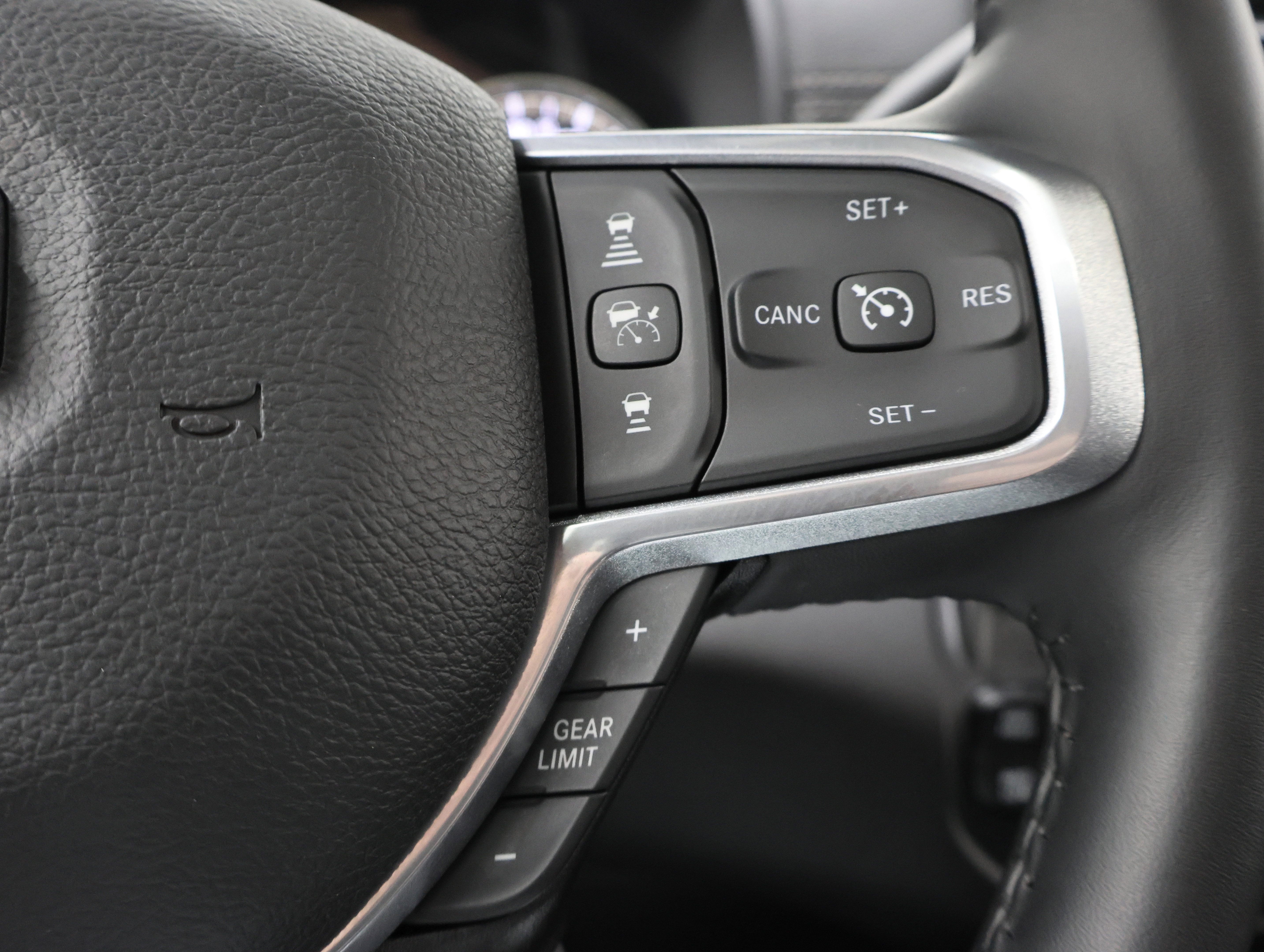 Used 2024 RAM 2500 Laramie w/ Night Edition image 15