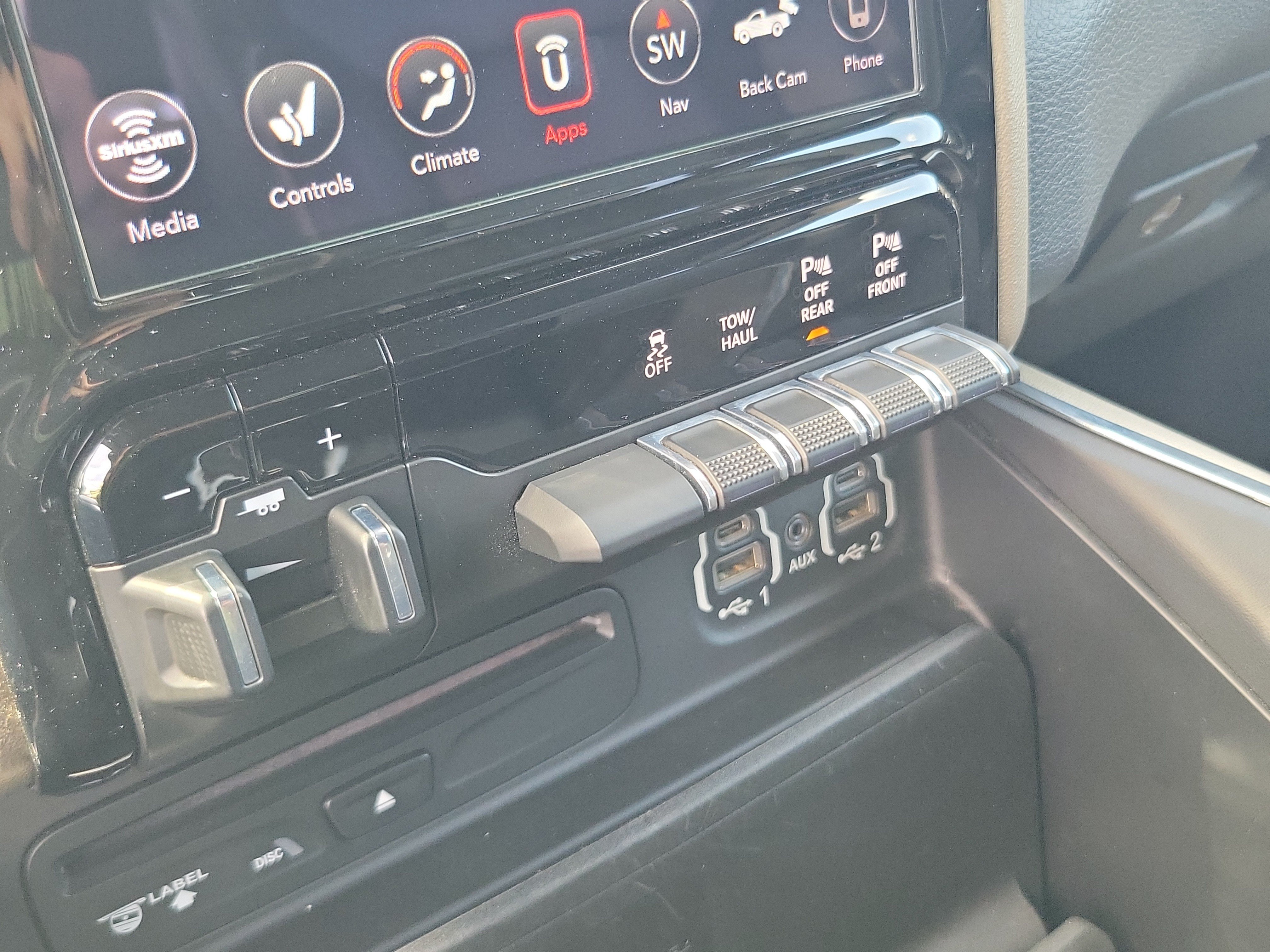 Used 2019 RAM 1500 Laramie AWD/4WD image 24