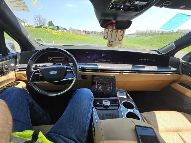 Used 2025 Cadillac Escalade IQ Sport 2 AWD/4WD image 2