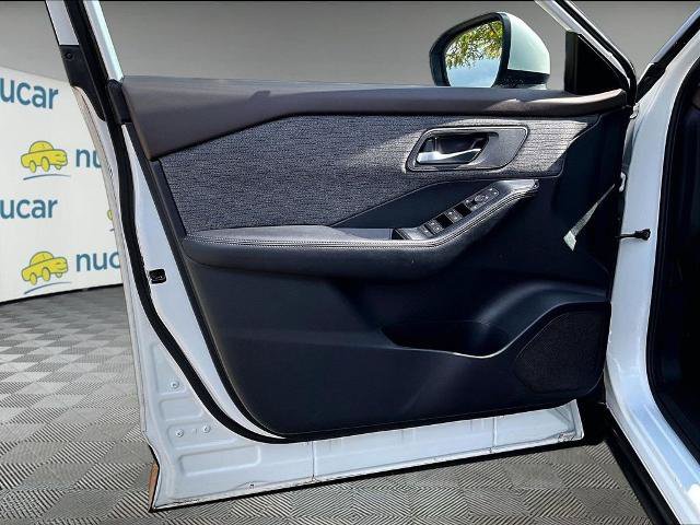 Certified 2023 Nissan Rogue SV AWD/4WD image 9
