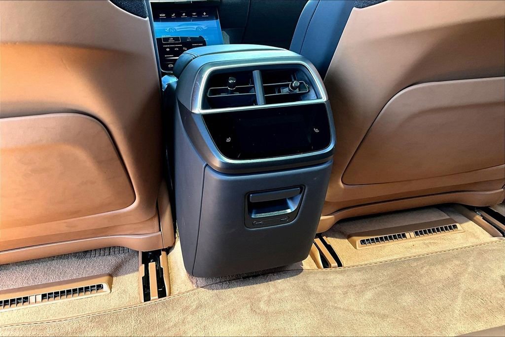 Used 2023 Lucid Air Grand Touring image 10