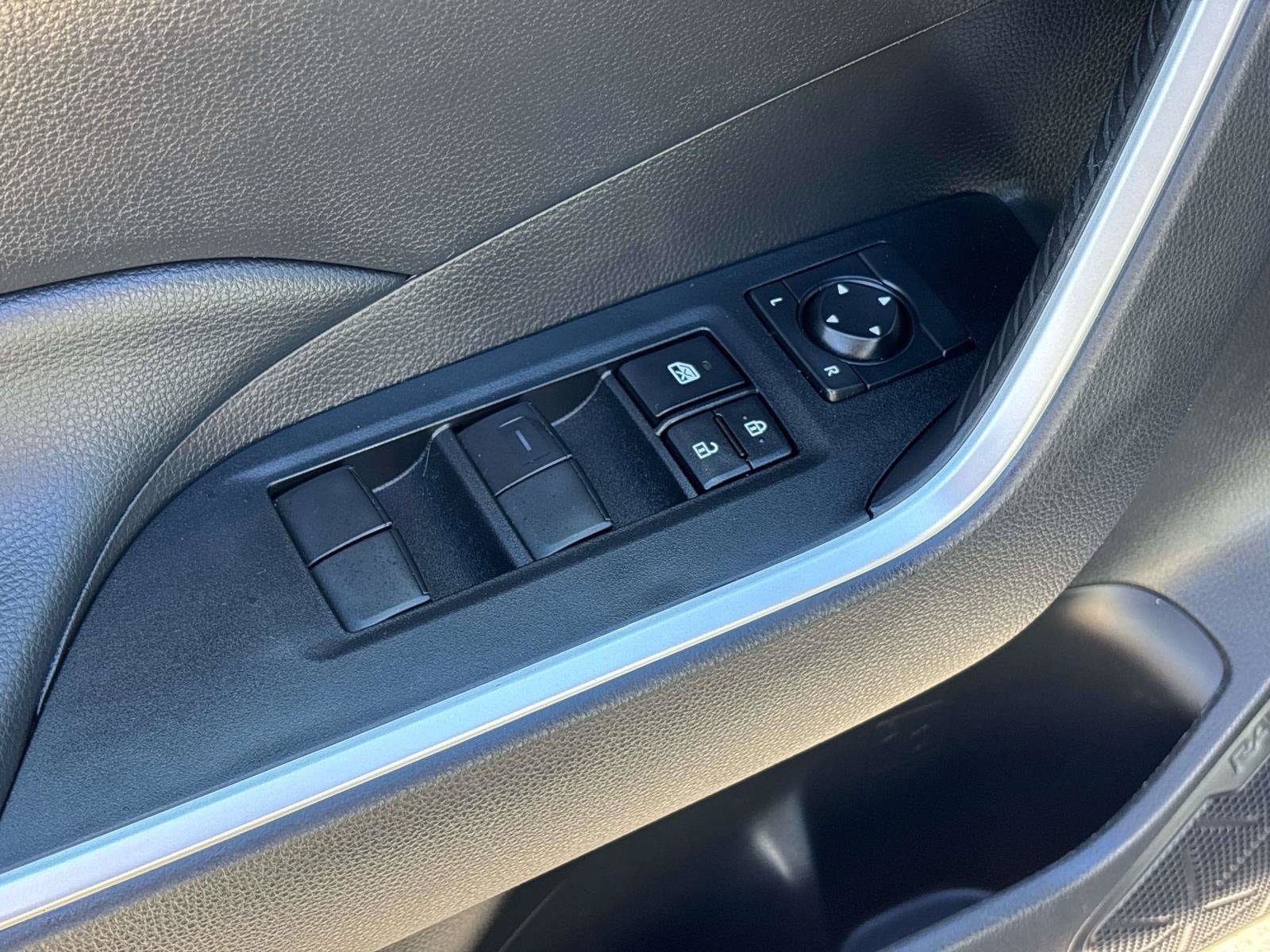 Certified 2023 Toyota RAV4 LE AWD/4WD image 14