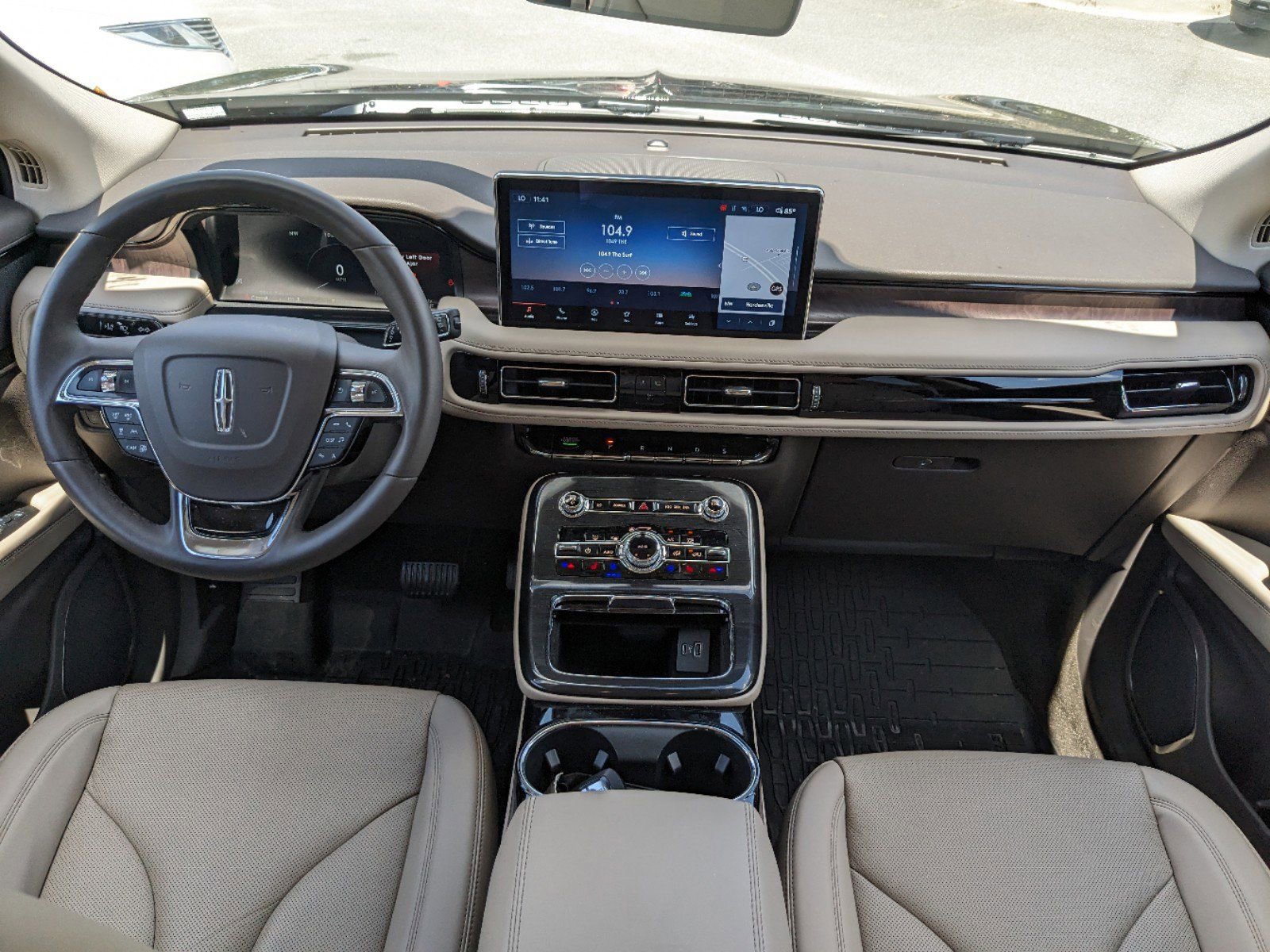 Certified 2023 Lincoln Nautilus Reserve w/ Equipment Group 201A image 17