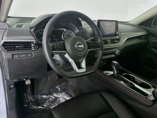 Certified 2023 Nissan Altima 2.5 SR FWD image 11