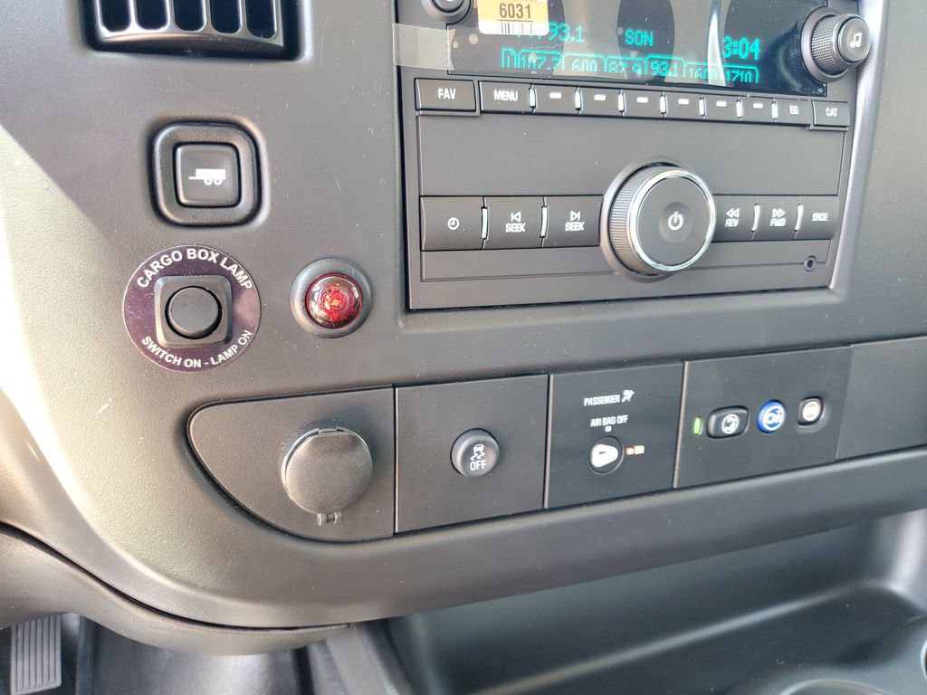 New 2026 Chevrolet Express 3500 w/ Power Convenience Package image 17