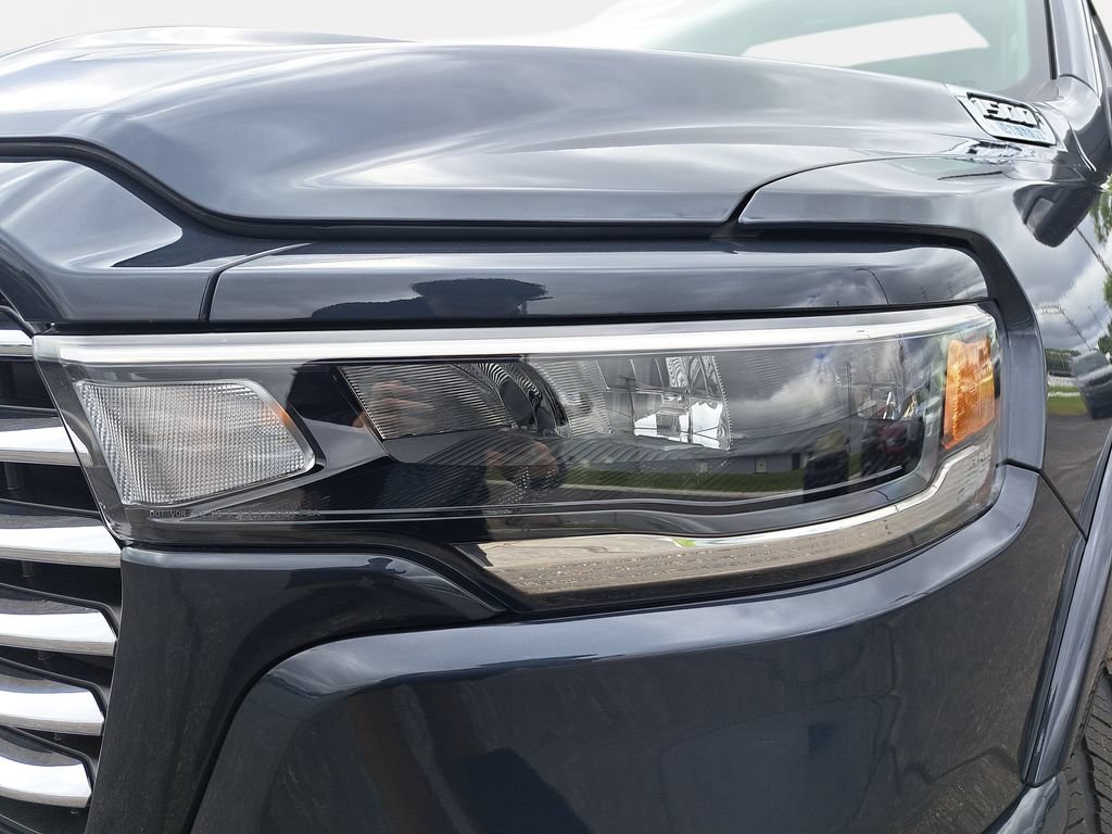 New 2026 RAM 1500 Laramie AWD/4WD image 30