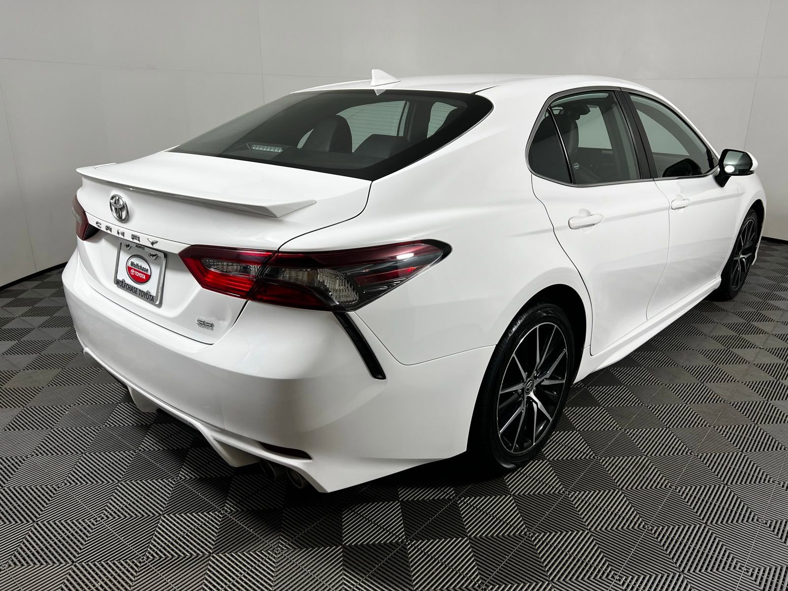 Certified 2023 Toyota Camry SE image 5