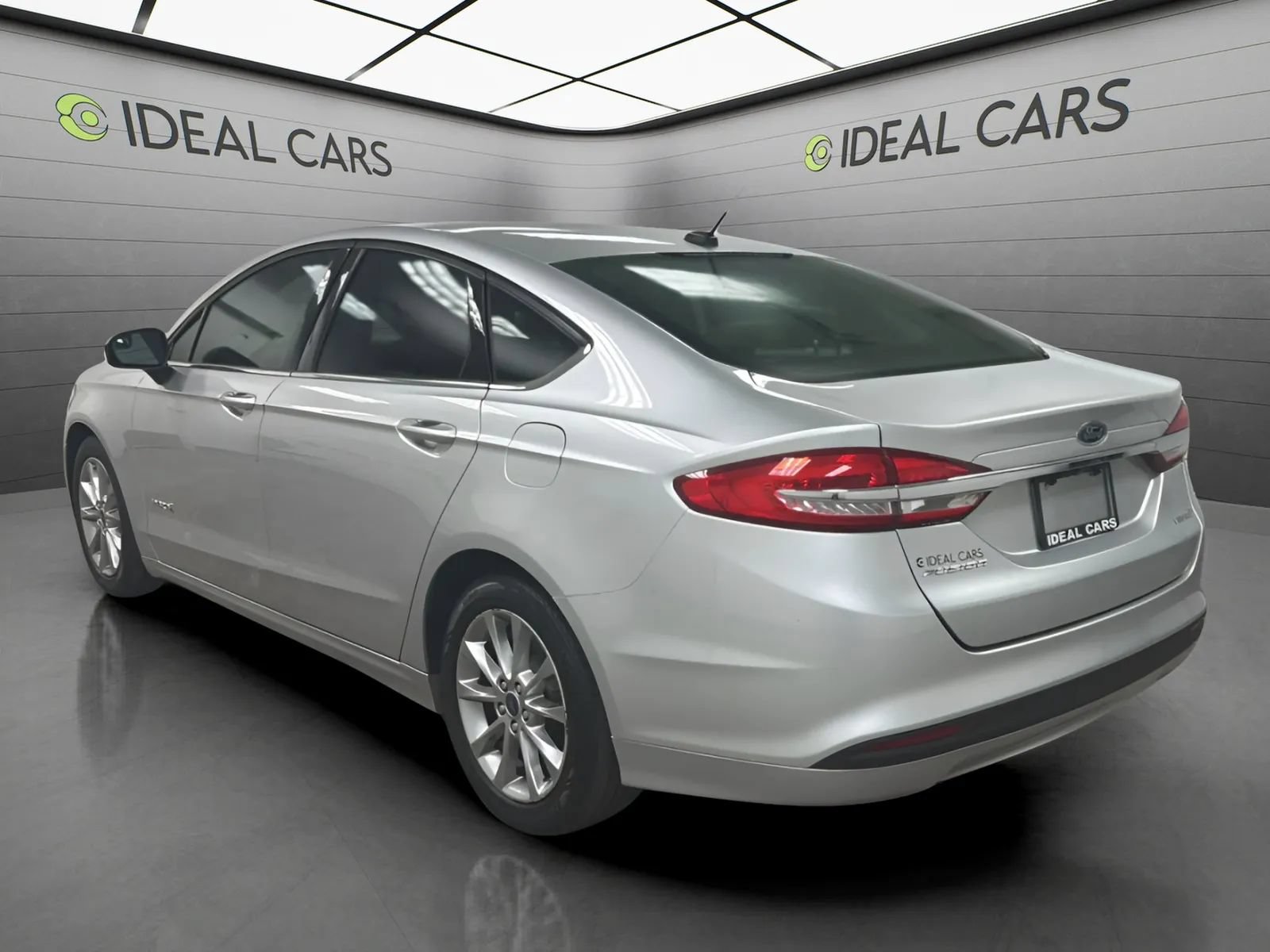 Used 2017 Ford Fusion S FWD image 7