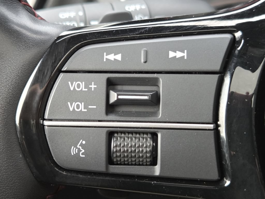 Certified 2025 Honda Pilot Black Edition image 14