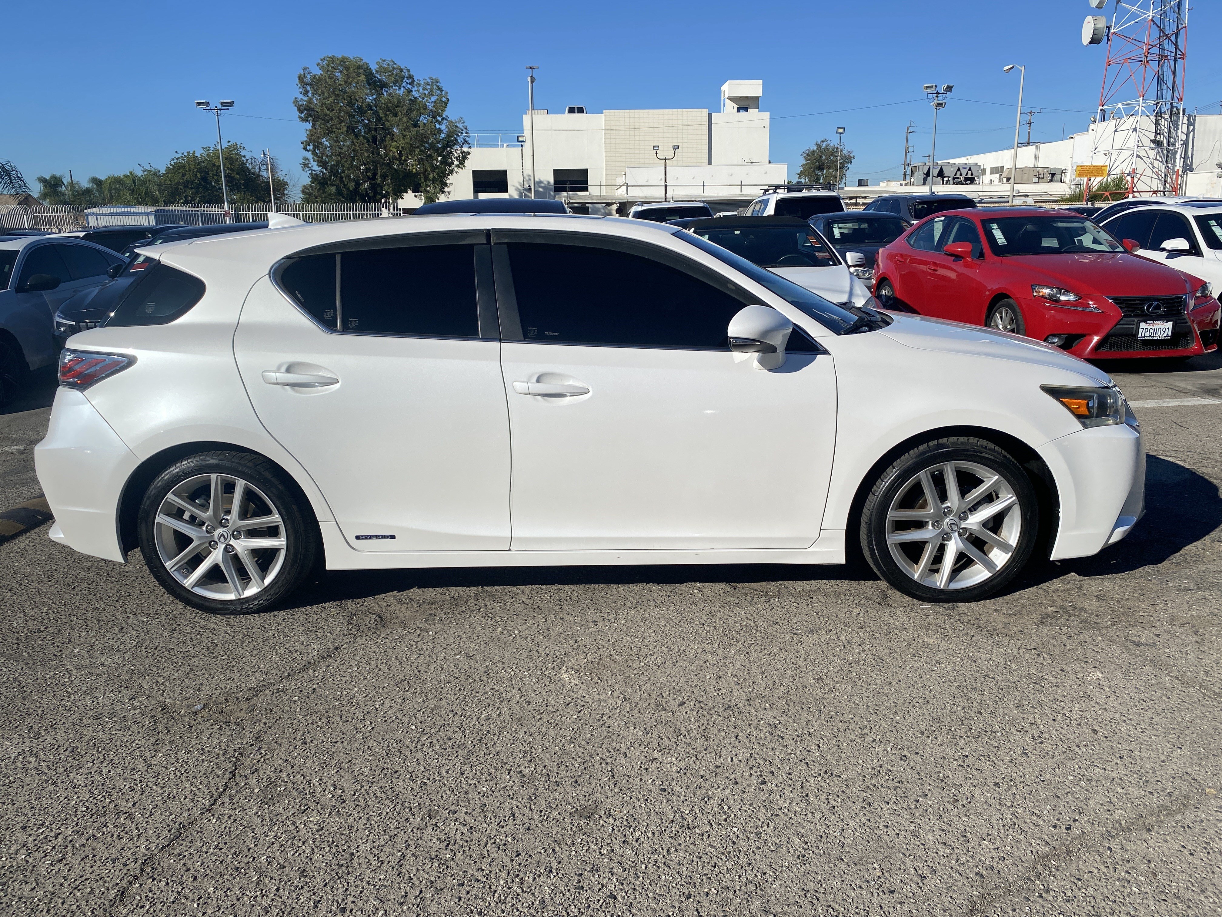 Used 2015 Lexus CT 200h FWD image 9