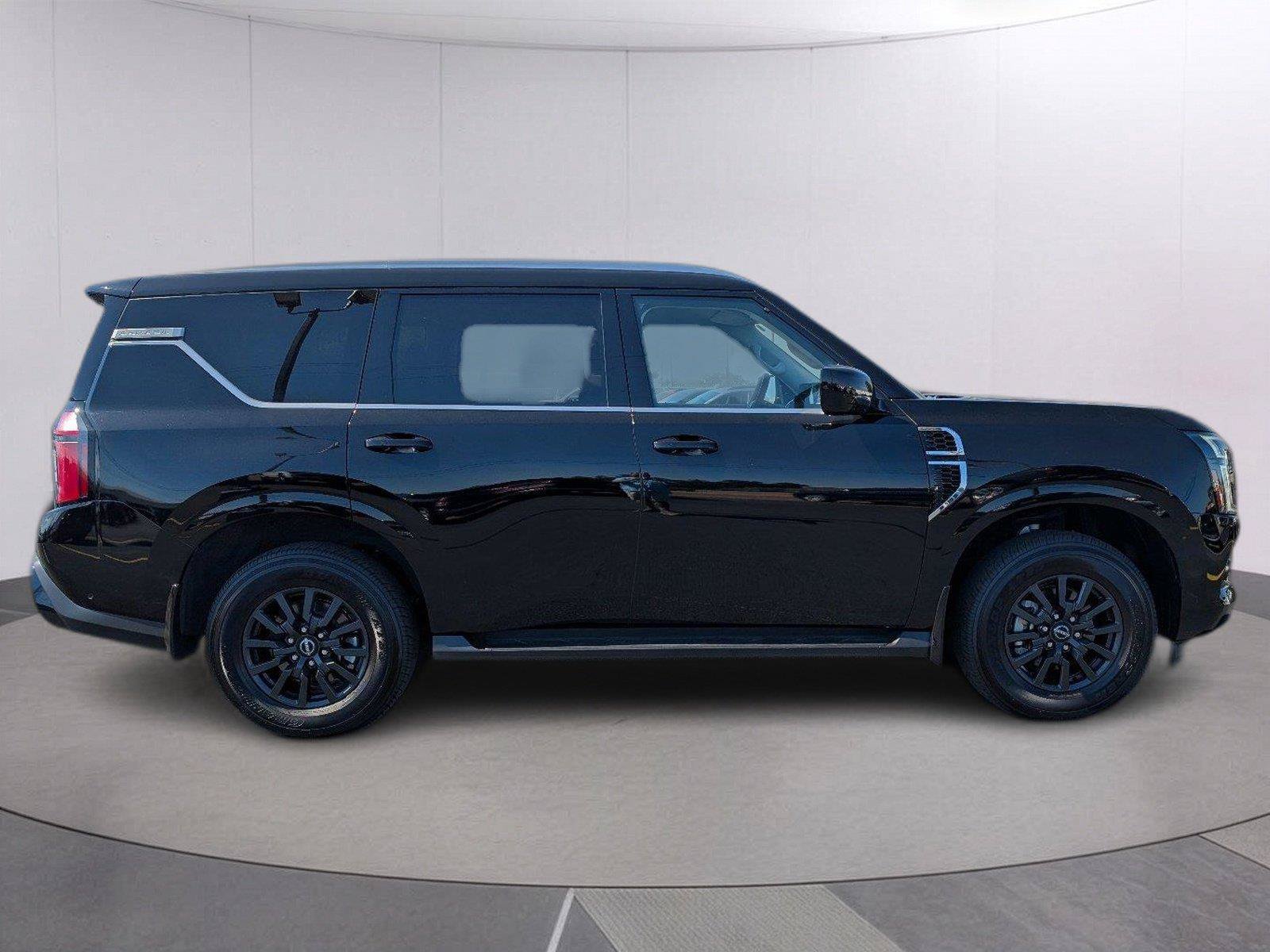 Used 2025 Nissan Armada SV AWD/4WD image 8