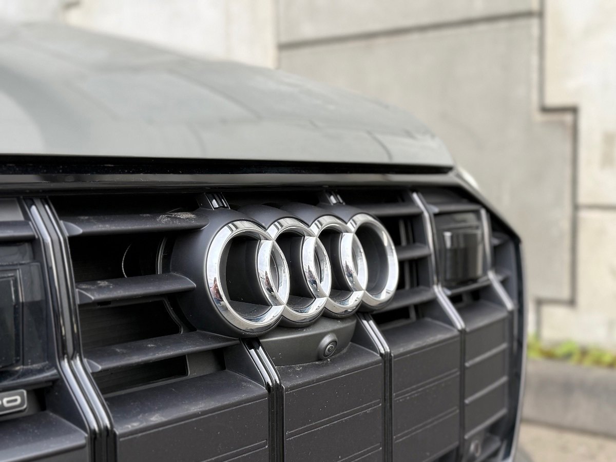Used 2024 Audi A6 Premium Plus w/ Executive Package image 9