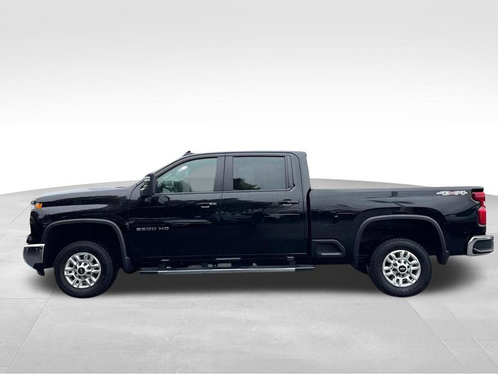 Used 2024 Chevrolet Silverado 2500 LT image 10