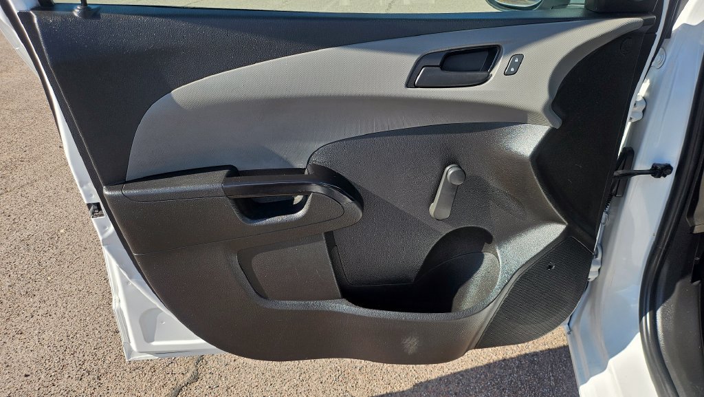 Used 2019 Chevrolet Sonic LT FWD image 25