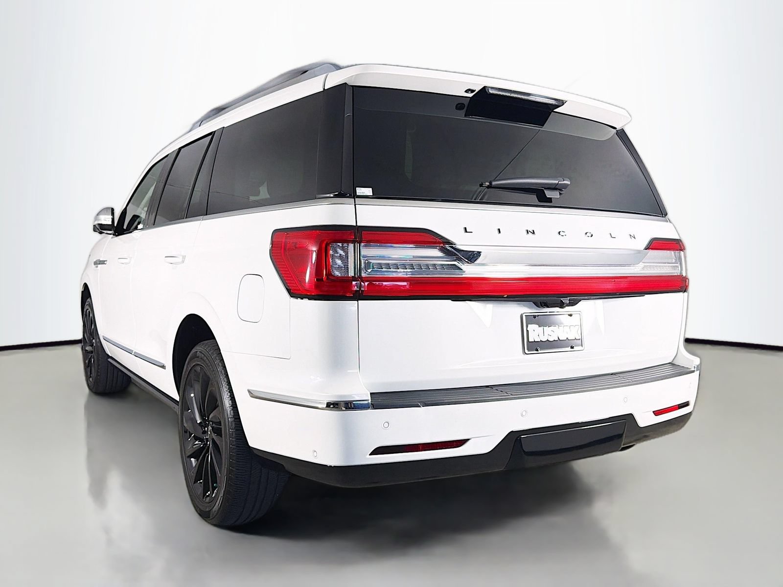 Used 2021 Lincoln Navigator Black Label w/ Cargo Convenience Package AWD/4WD image 5