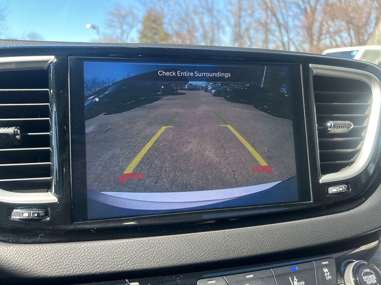 Used 2024 Chrysler Pacifica Touring-L image 29