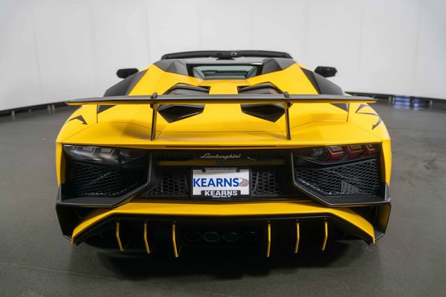 Used 2016 Lamborghini Aventador LP 750-4 Superveloce AWD/4WD image 7