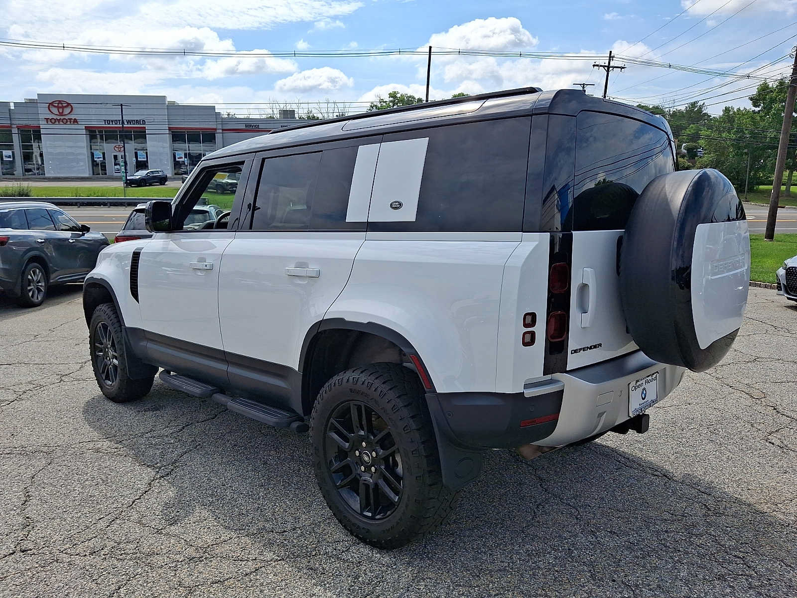 Used 2024 Land Rover Defender 110 S AWD/4WD image 4