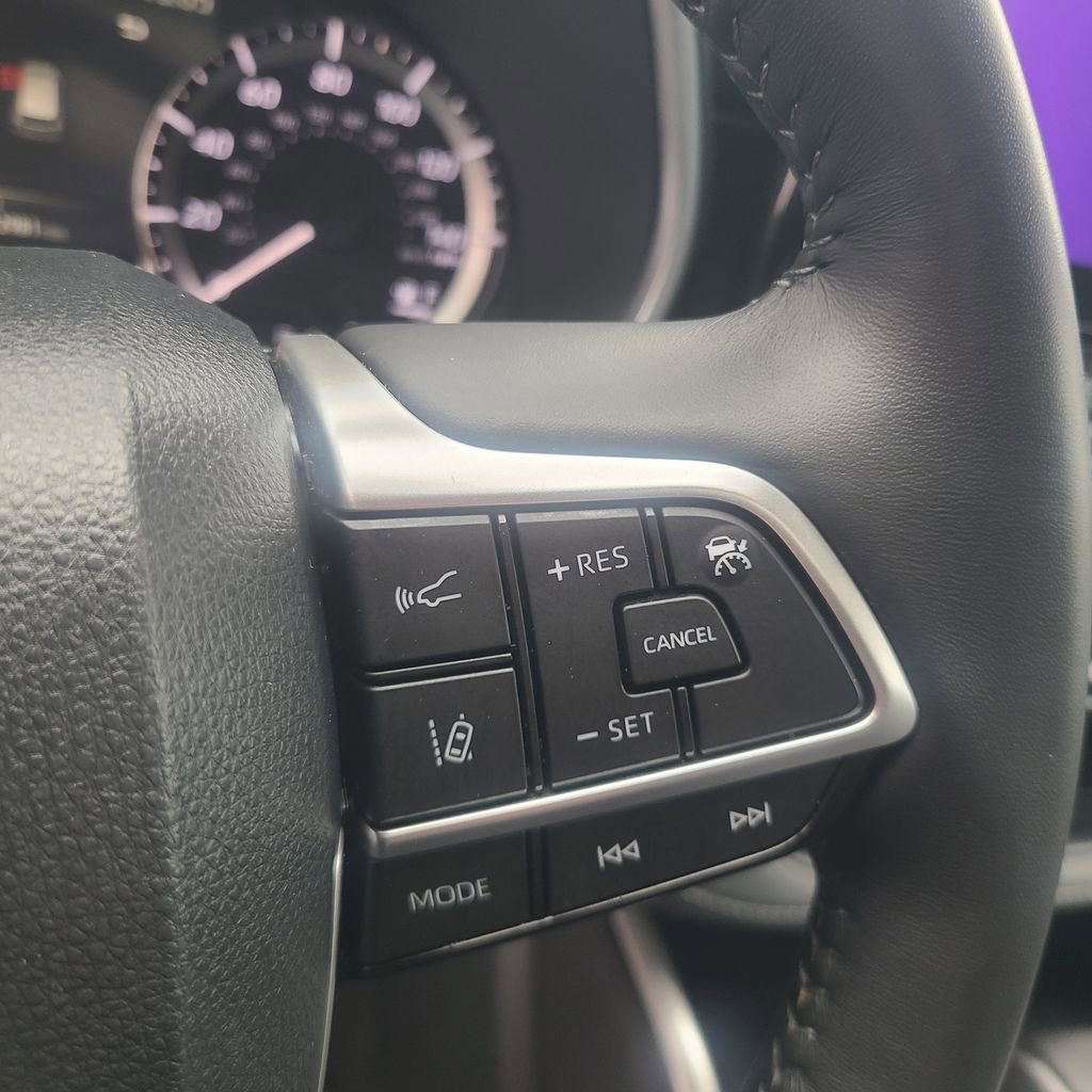 Used 2024 Toyota Highlander XSE image 27