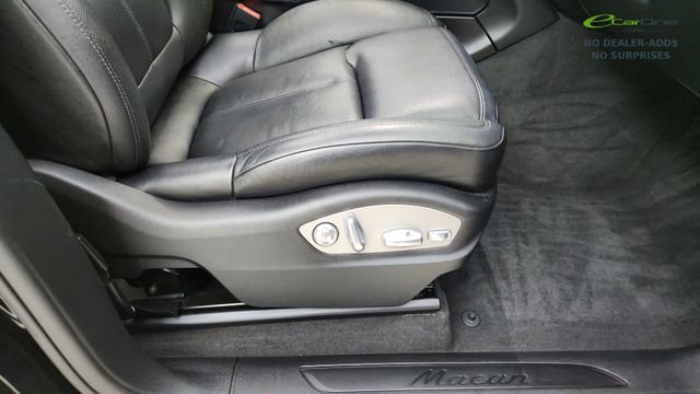 Used 2018 Porsche Macan AWD/4WD image 22